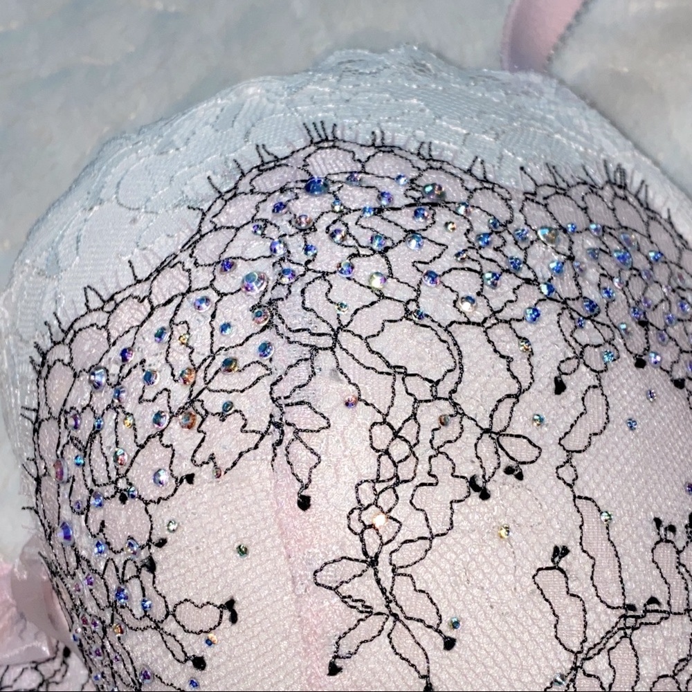 Rare 32B Dream Angels Crystal Bra Pink Crystal Lace Bra - Picture 5 of 13